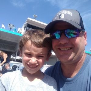 Meet your Posher, Derek